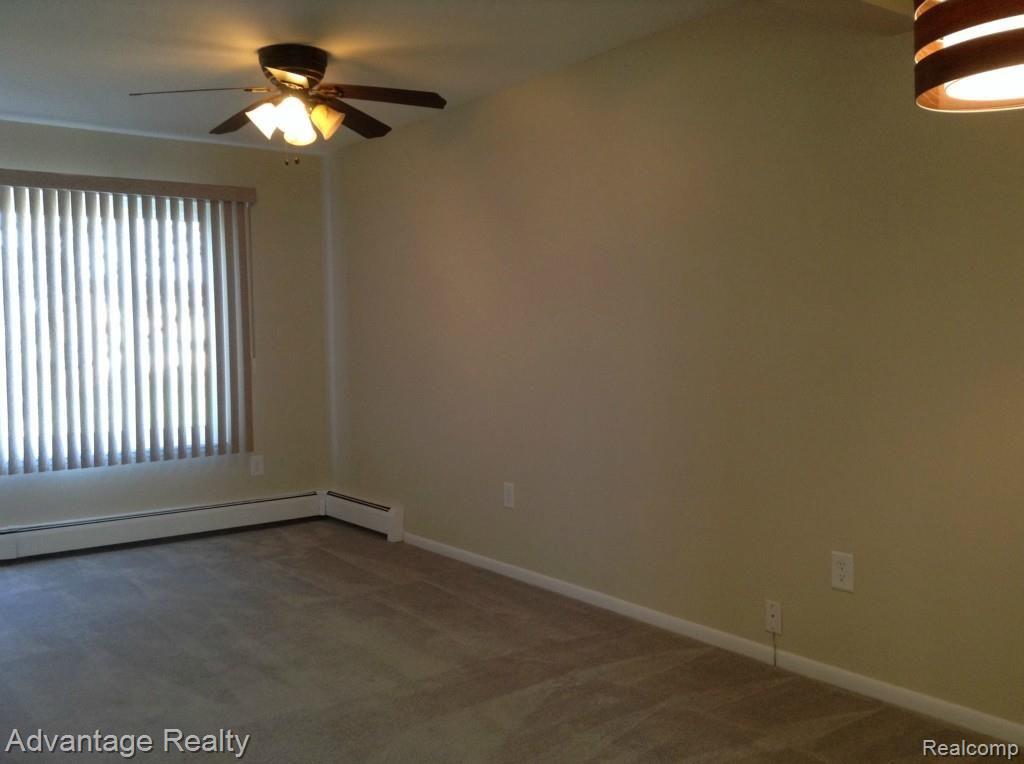 1135 Tienken Court Rochester, MI 48306 - Photo 11 of 25 Large Great Room