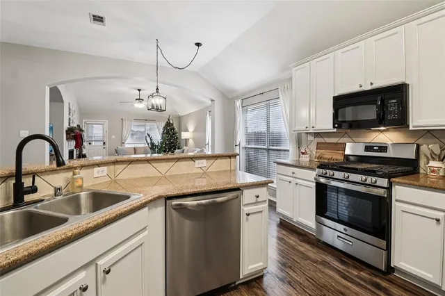 $370,000 | 8900 Weller Lane, Fort Worth, TX 76244