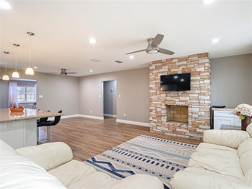 2207 Princess Way Brandon, FL 33511 - Photo 33 of 86 Gallery Image 33