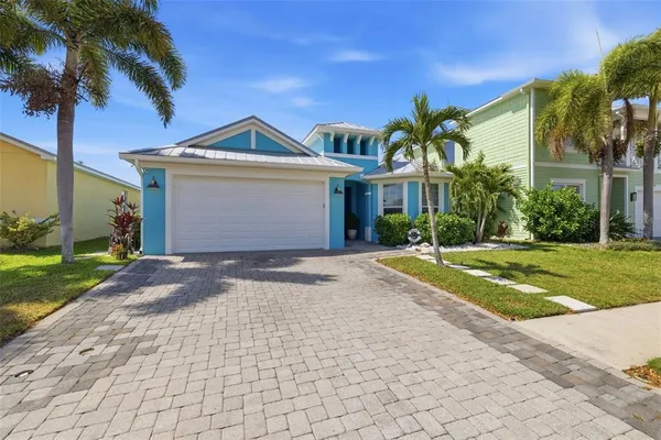 $700,000 | 570 Bimini Bay Boulevard, Apollo Beach, FL 33572
