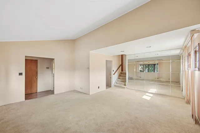 a view of empty room