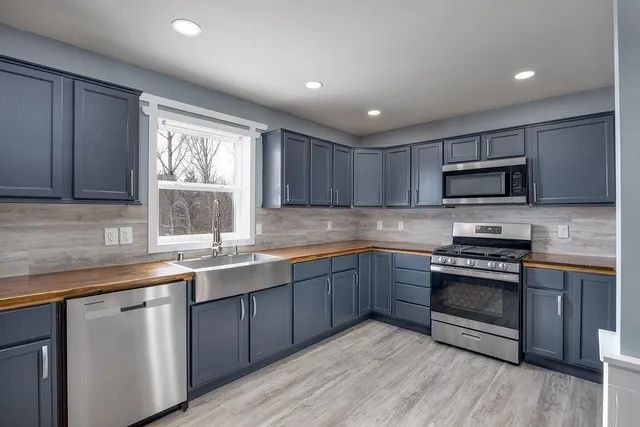 $799,900 | 4325 Hawk Trail, DeForest, WI 53532