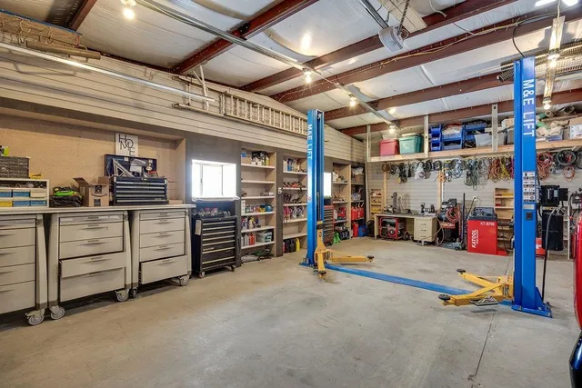 $799,900 | 4325 Hawk Trail, DeForest, WI 53532