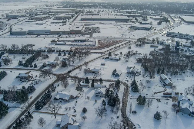 $799,900 | 4325 Hawk Trail, DeForest, WI 53532