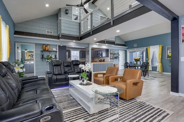 $799,900 | 4325 Hawk Trail, DeForest, WI 53532