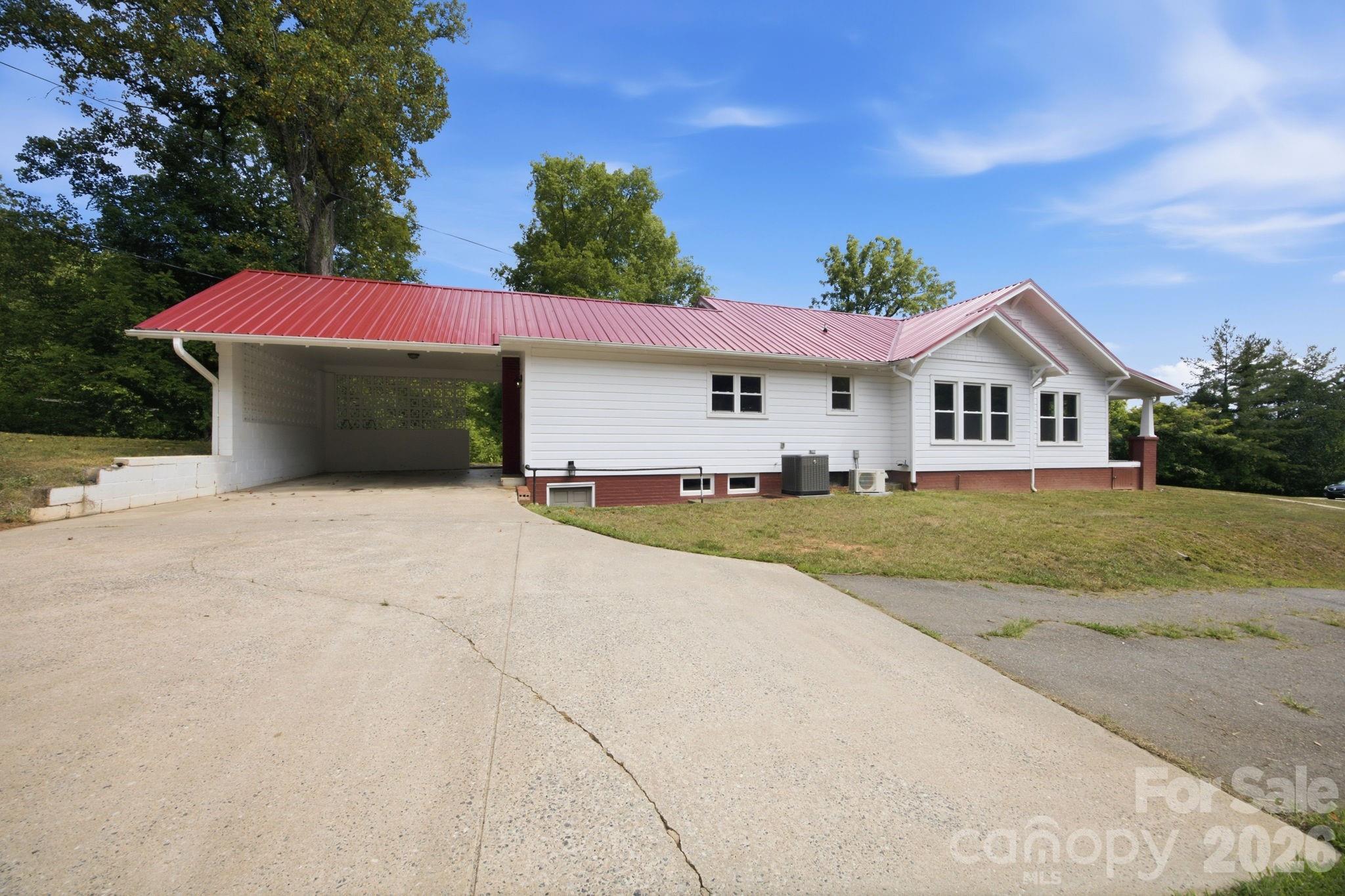 661 Lenoir Road Morganton, NC 28655 - Photo 17 of 48