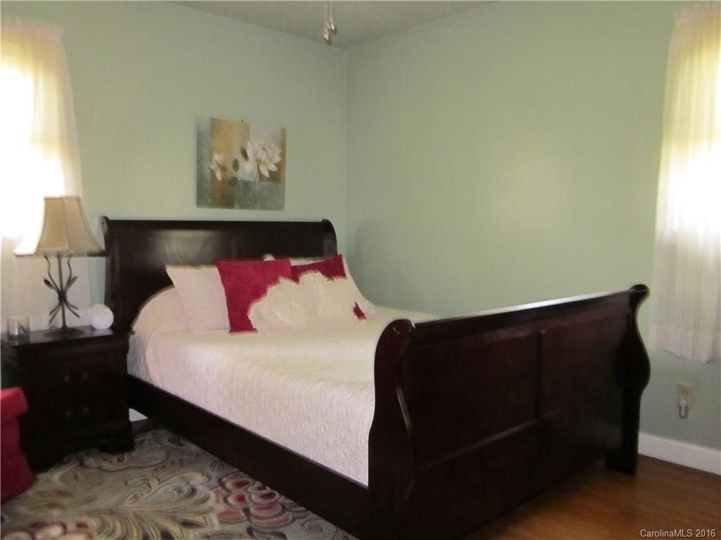 3017 Sunset Road, Unit 33 & 34 Charlotte, NC 28216 - Photo 8 of 14 Gallery Image 8