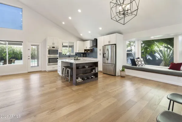 $820,000 | 760 North Pineview Drive, Chandler, AZ 85226