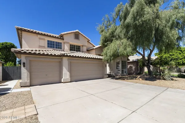 $820,000 | 760 North Pineview Drive, Chandler, AZ 85226