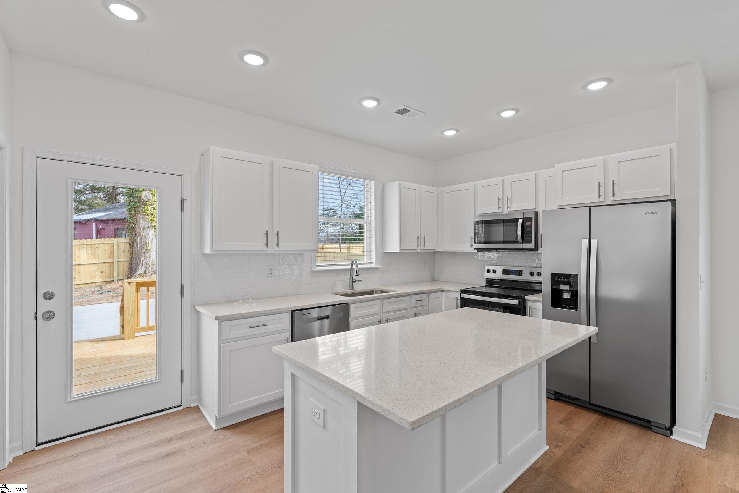 6 Brush Street Greenville, SC 29607 - Photo 8 of 35