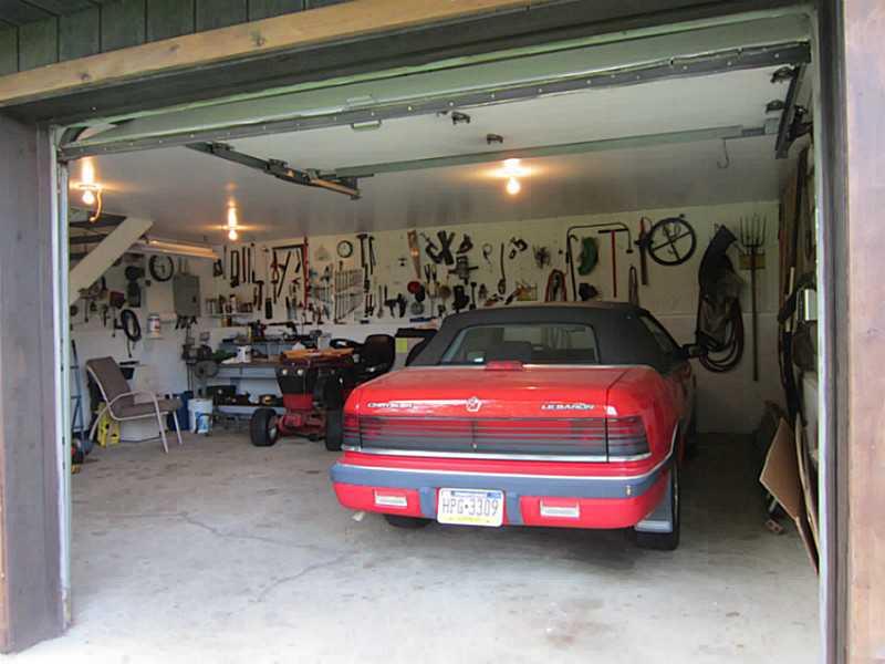 218 Great Belt Road Butler, PA 16002 - Photo 22 of 25 Parking Lot/Garage.