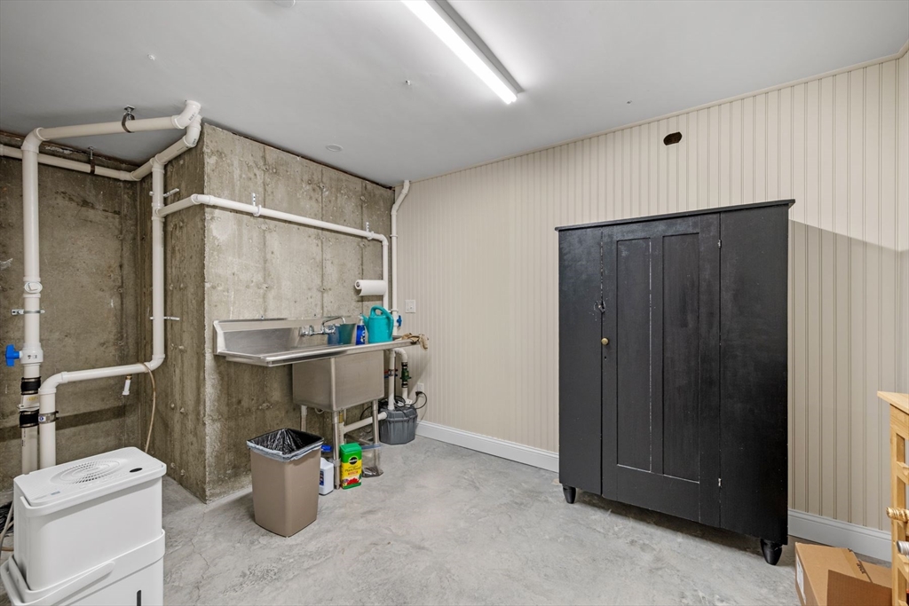 28 Kennedy Road, Unit B Gloucester, MA 01930 - Photo 38 of 39