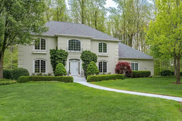 $675,000 | 8610 Oakcliff Court, Fort Wayne, IN 46825