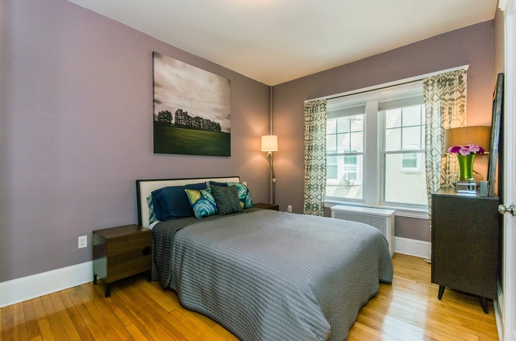 19 Hamilton Road, Unit 4 Brookline, MA 02446 - Photo 5 of 12 Gallery Image 5