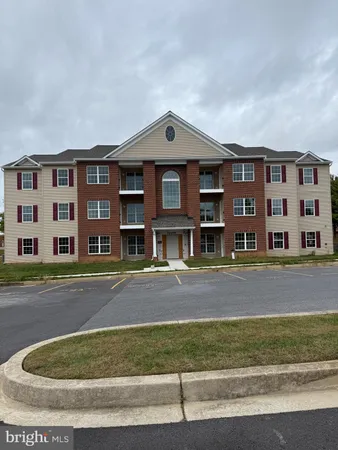 $334,900 | 820 Wembley Drive, Unit 3B, Hampstead, MD 21074