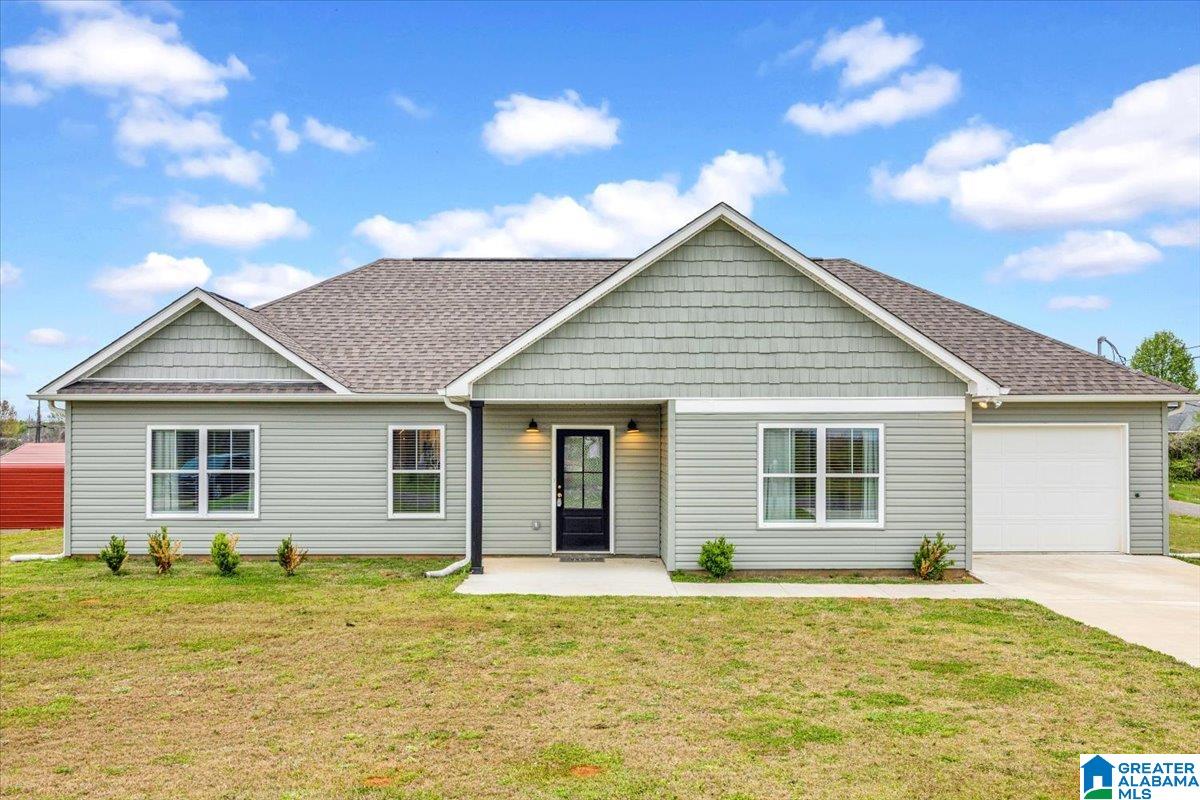205 2nd Place Pleasant Grove, AL 35127 - Photo 1 of 42