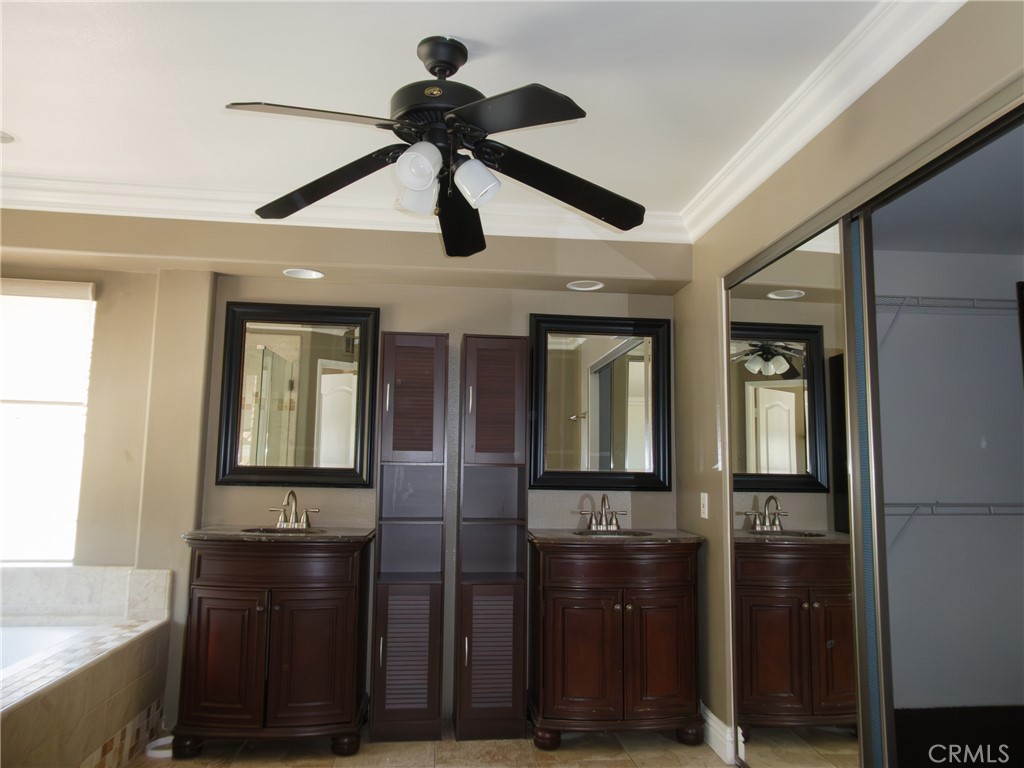 8616 Silver Ridge Lane Anaheim, CA 92808 - Photo 24 of 36 Master bathroom