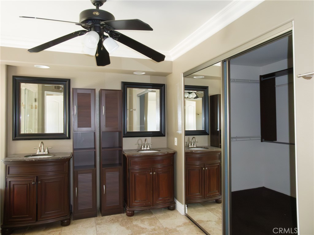 8616 Silver Ridge Lane Anaheim, CA 92808 - Photo 27 of 36 Master bathroom
