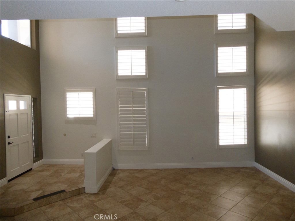 8616 Silver Ridge Lane Anaheim, CA 92808 - Photo 5 of 36