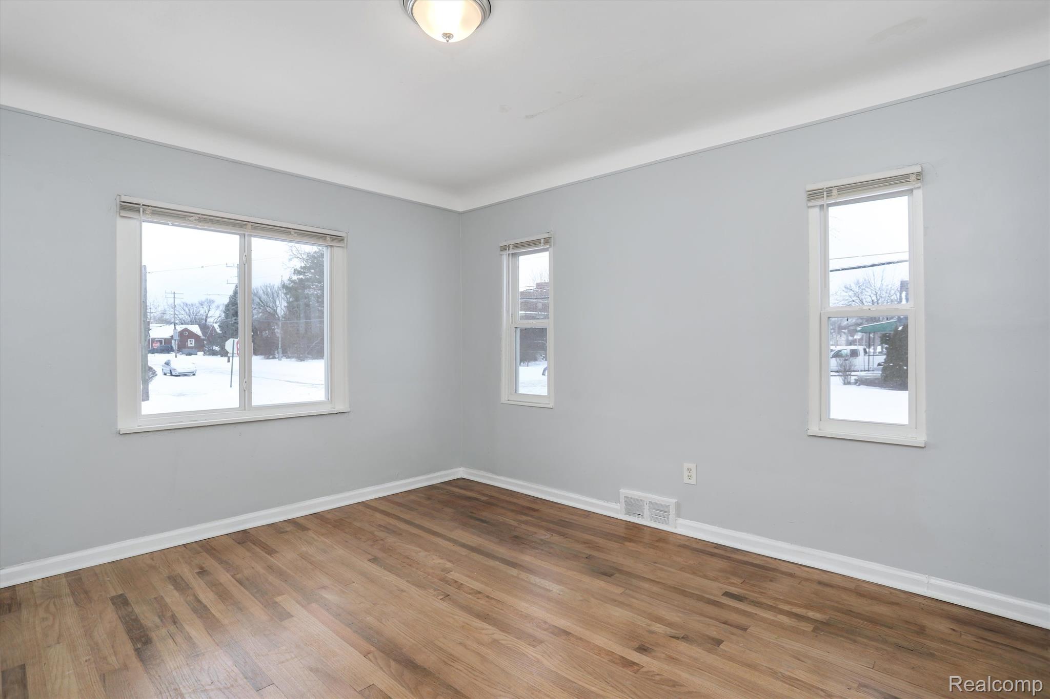 9320 Harvard Road Detroit, MI 48224 - Photo 9 of 29 Gallery Image 9
