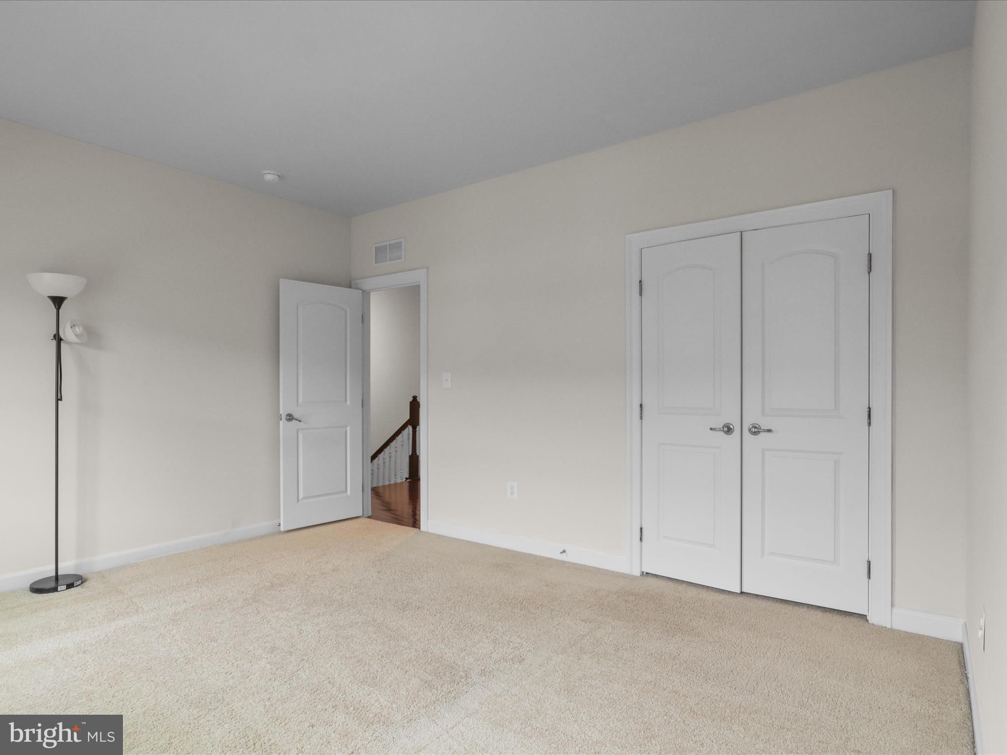 25138 Earlsdon Terrace Chantilly, VA 20152 - Photo 41 of 54 a view of an empty room