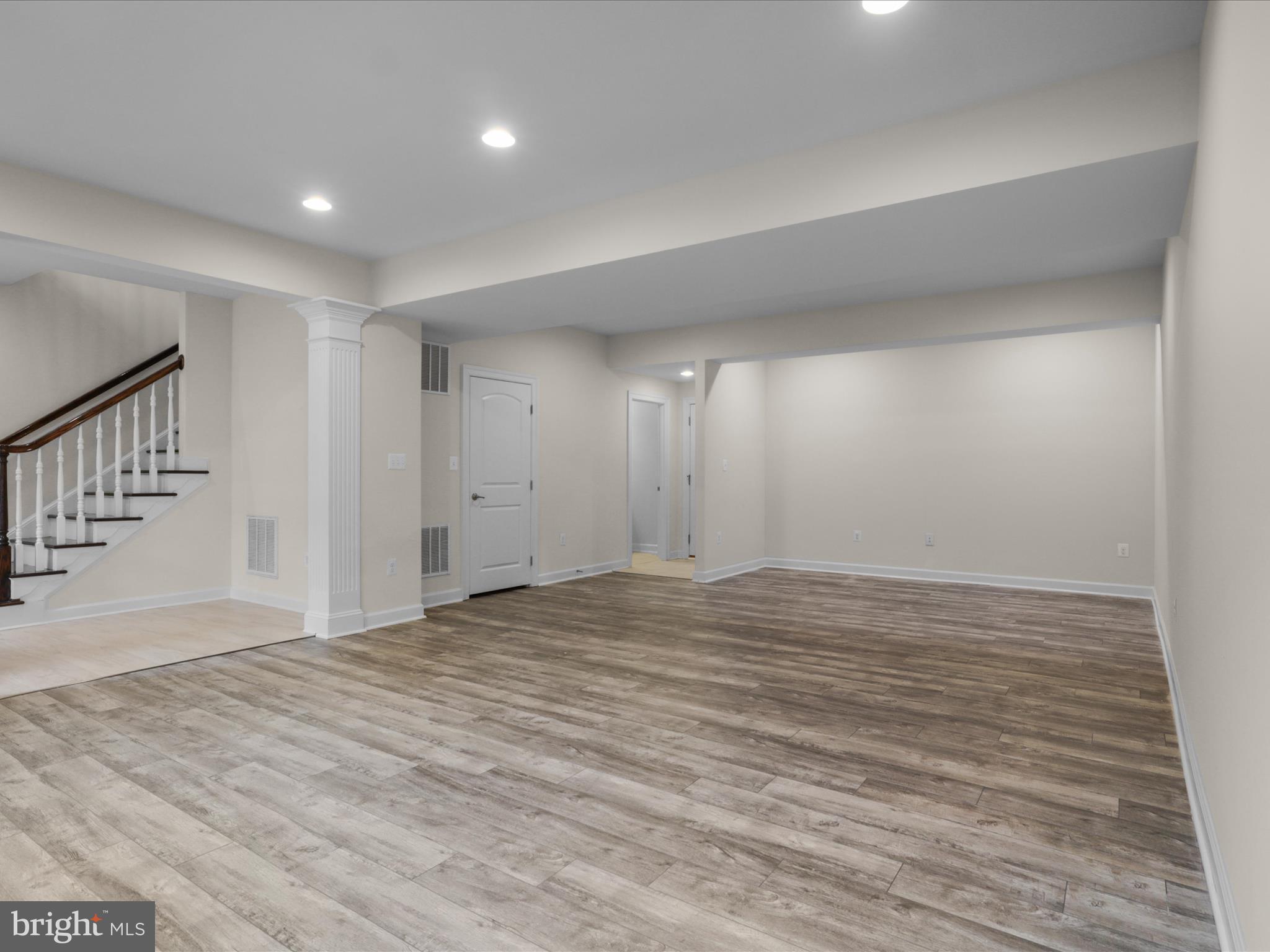 25138 Earlsdon Terrace Chantilly, VA 20152 - Photo 7 of 54 a view of an empty room