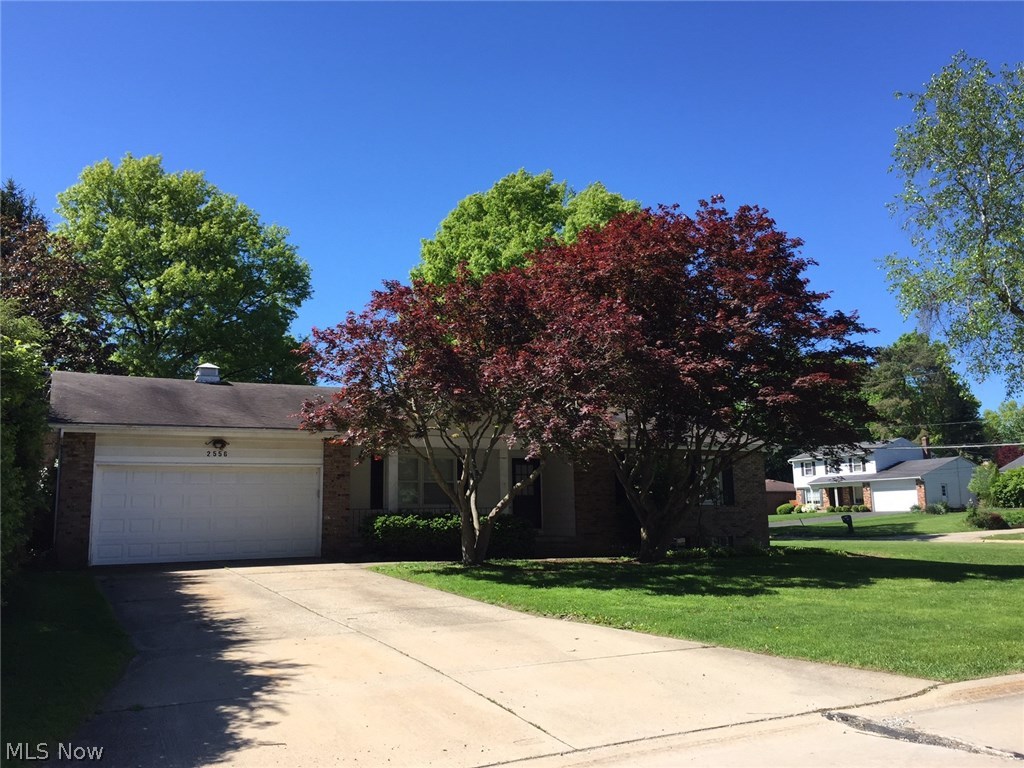 2556 Durand Road Fairlawn, OH 44333 - Photo 2 of 4