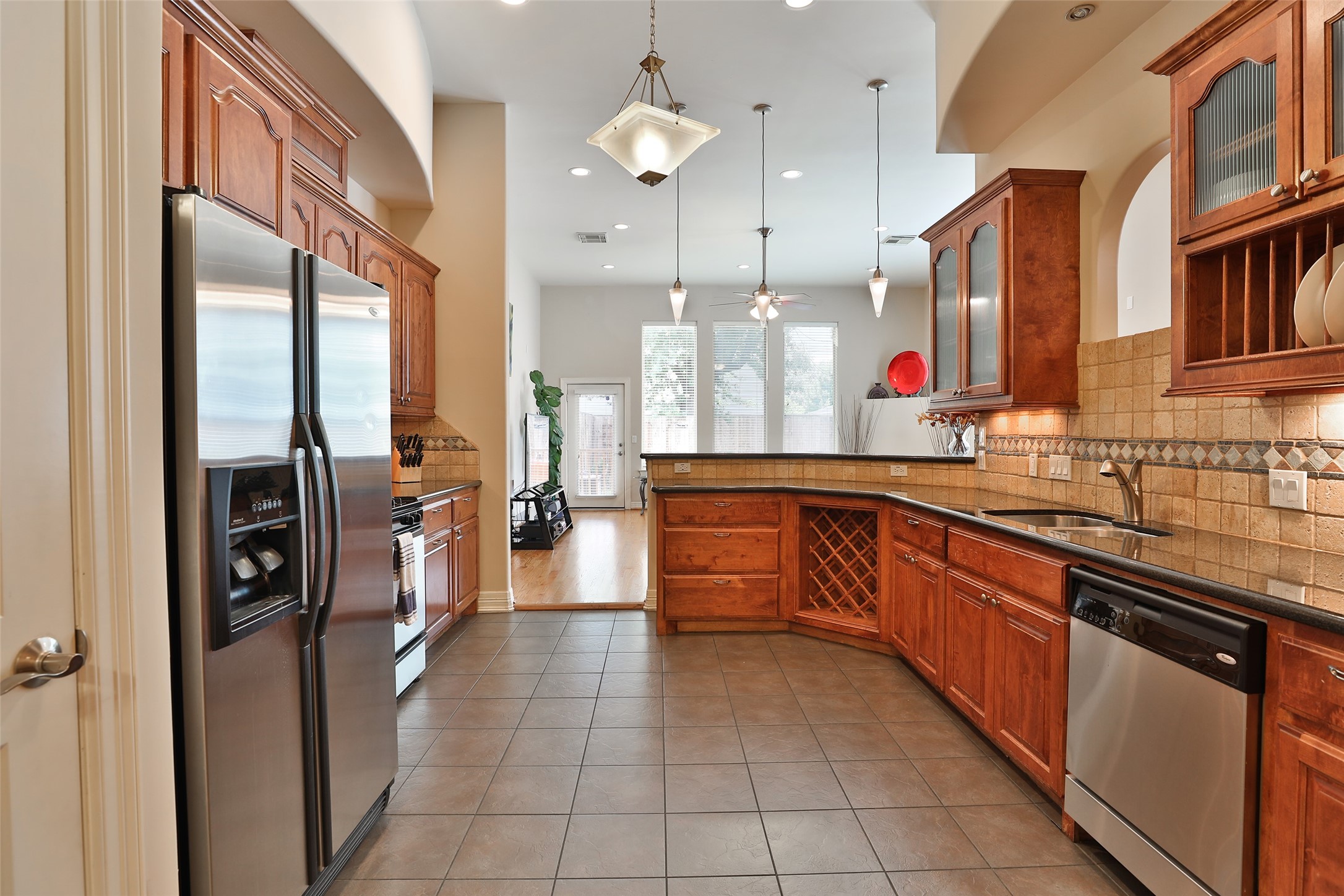 826 East 29th Street Houston, TX 77009 - Photo 9 of 32