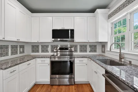 $429,900 | 303 Westwood Drive, McMinnville, TN 37110