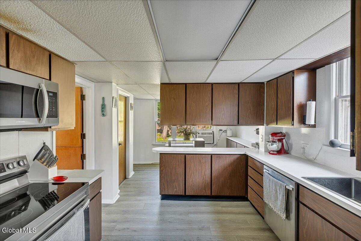 457 Kings Road Schenectady, NY 12304 - Photo 2 of 44 06-457 Kings Rd-6