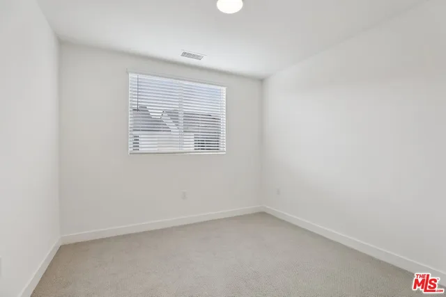 $1,041,990 | 1693 Coral Sea Lane, Los Angeles, CA 90732