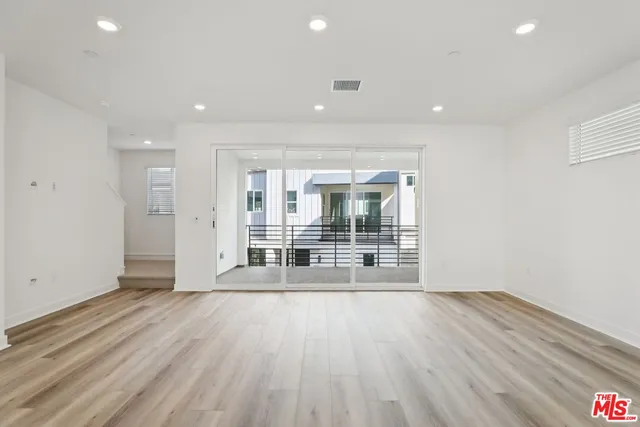 $1,041,990 | 1693 Coral Sea Lane, Los Angeles, CA 90732