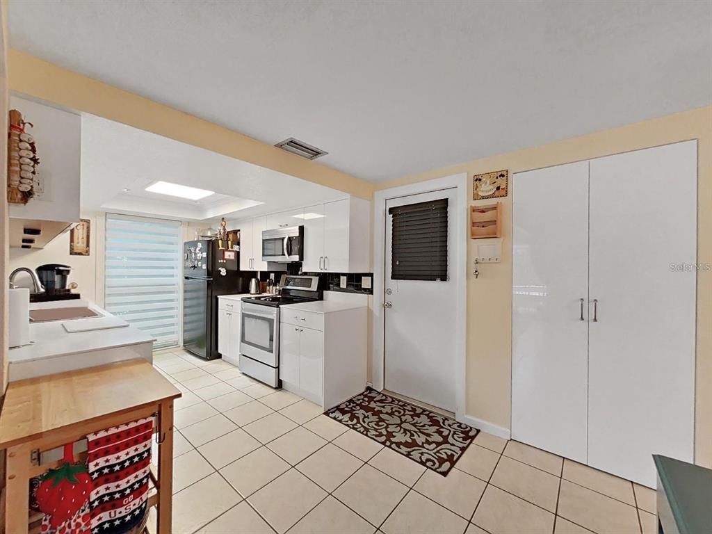 6821 Amarillo Street Port Richey, FL 34668 - Photo 12 of 47 Gallery Image 12