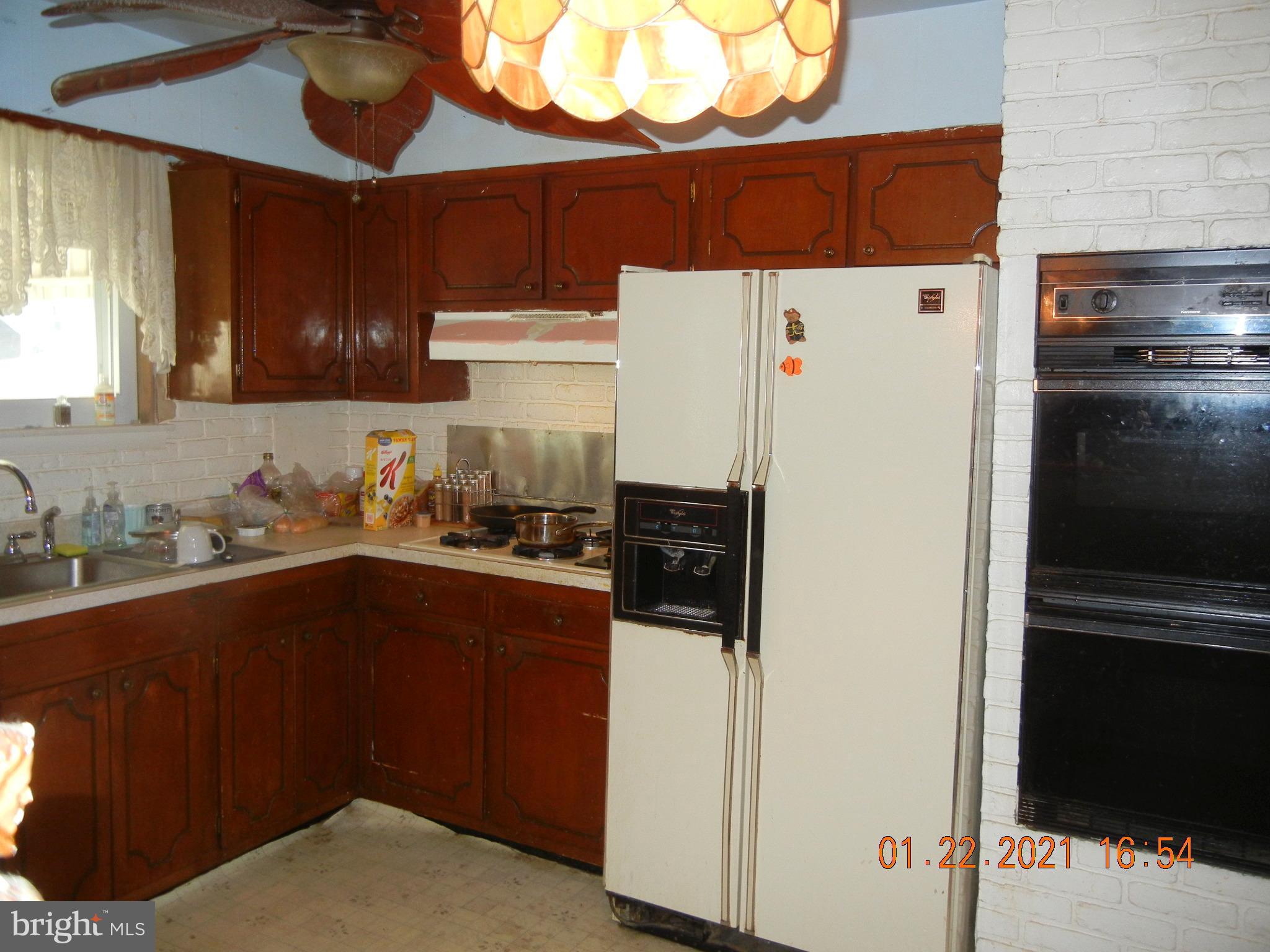 351 Peach Road Bellmawr, NJ 08031 - Photo 5 of 21 Gallery Image 5