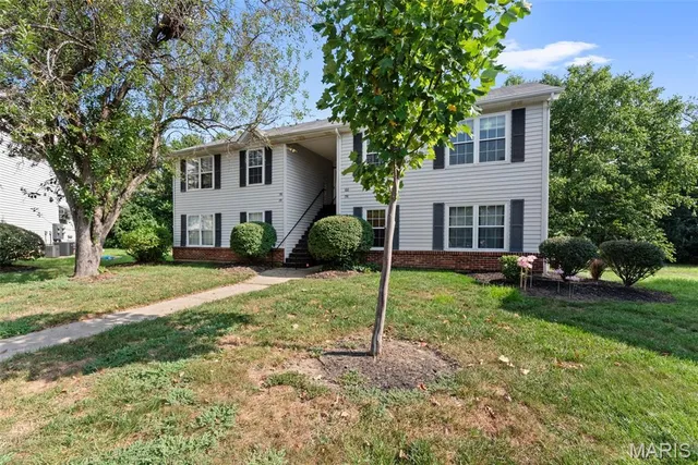 $141,000 | 160 Old Buggy Court, Unit D, St. Peters, MO 63304