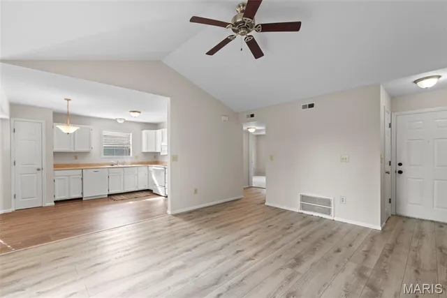 $141,000 | 160 Old Buggy Court, Unit D, St. Peters, MO 63304