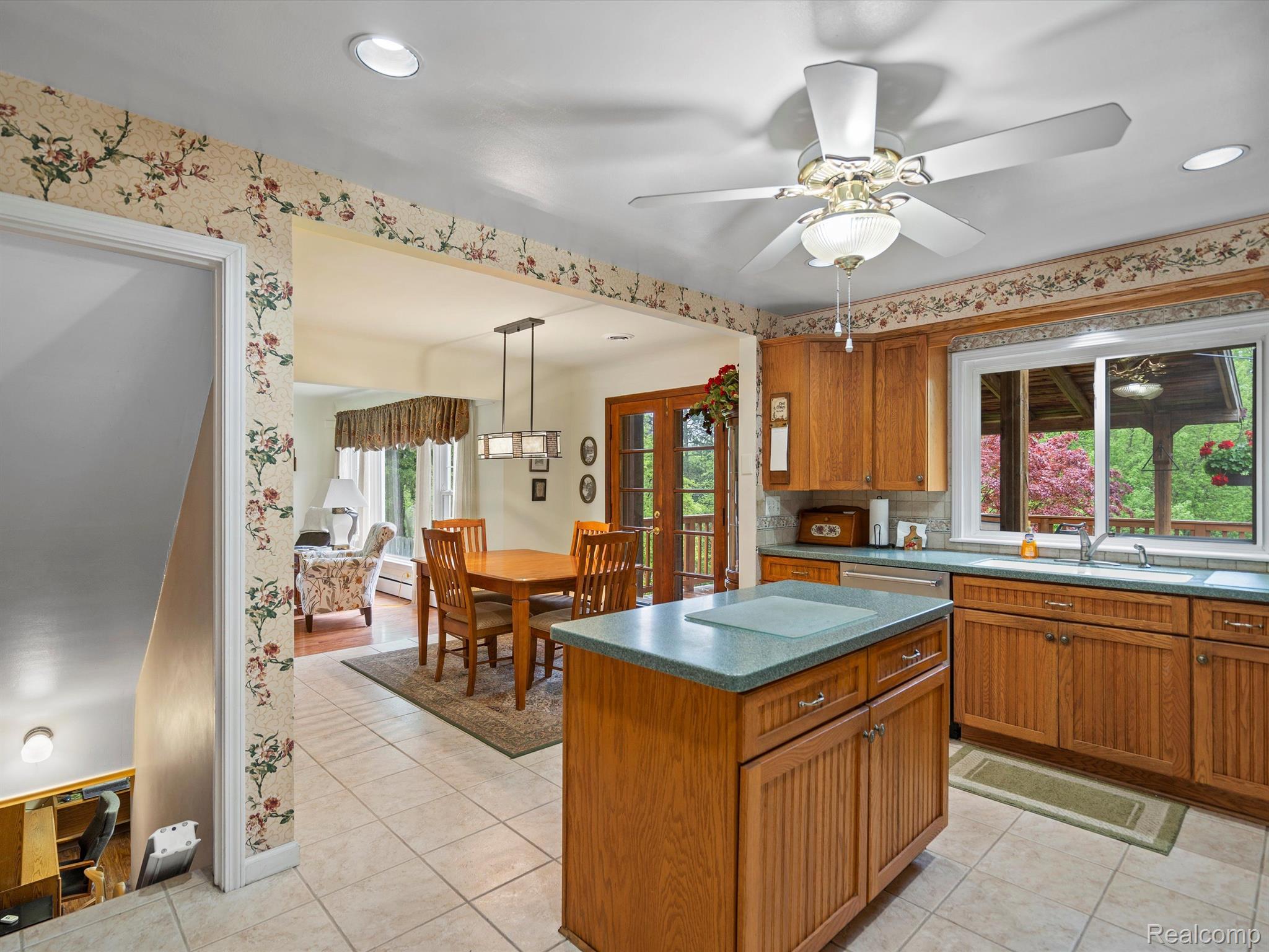435 Hillview Street Rochester, MI 48306 - Photo 14 of 42 Gallery Image 14