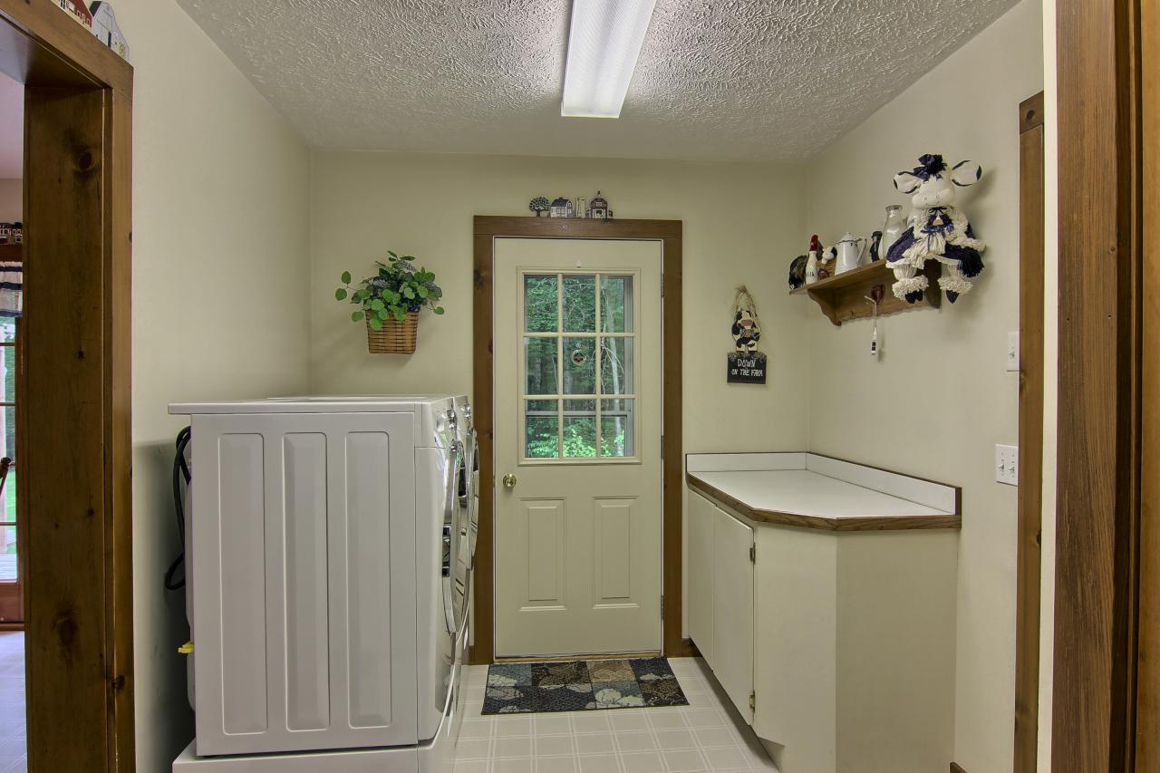 10500 South Fritz Road Maple City, MI 49664 - Photo 19 of 21 1802992-18.JPG