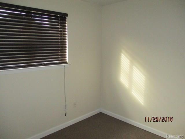 25951 Schoenherr Road Warren, MI 48089 - Photo 11 of 19 IMG_1245.JPG