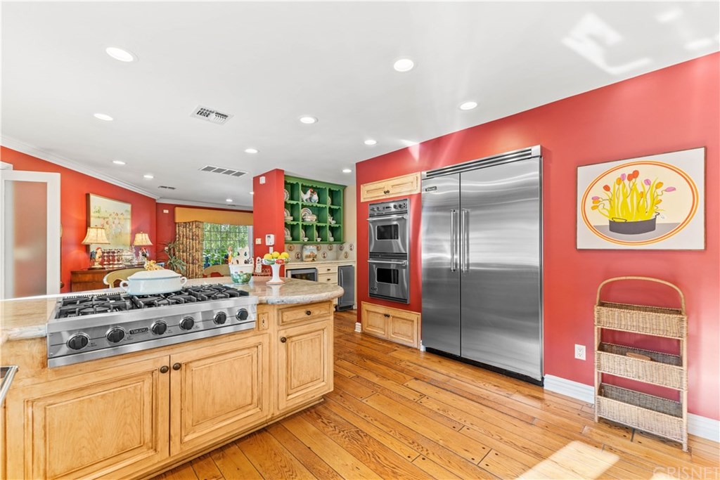 15620 Woodvale Road Encino, CA 91436 - Photo 18 of 52