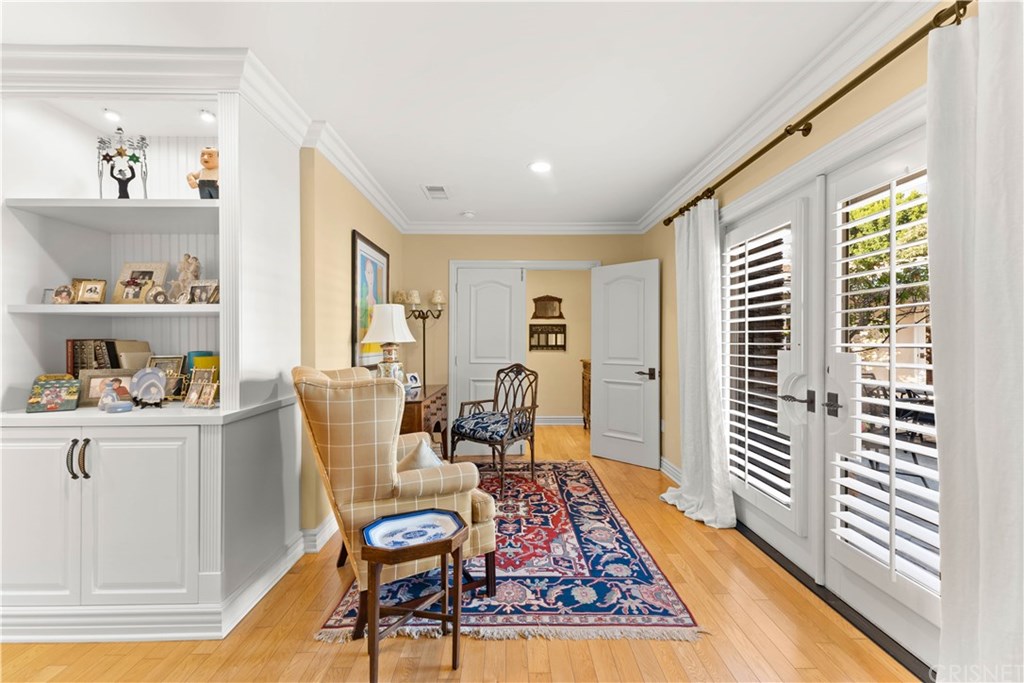 15620 Woodvale Road Encino, CA 91436 - Photo 25 of 52