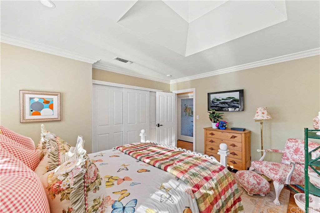 15620 Woodvale Road Encino, CA 91436 - Photo 31 of 52