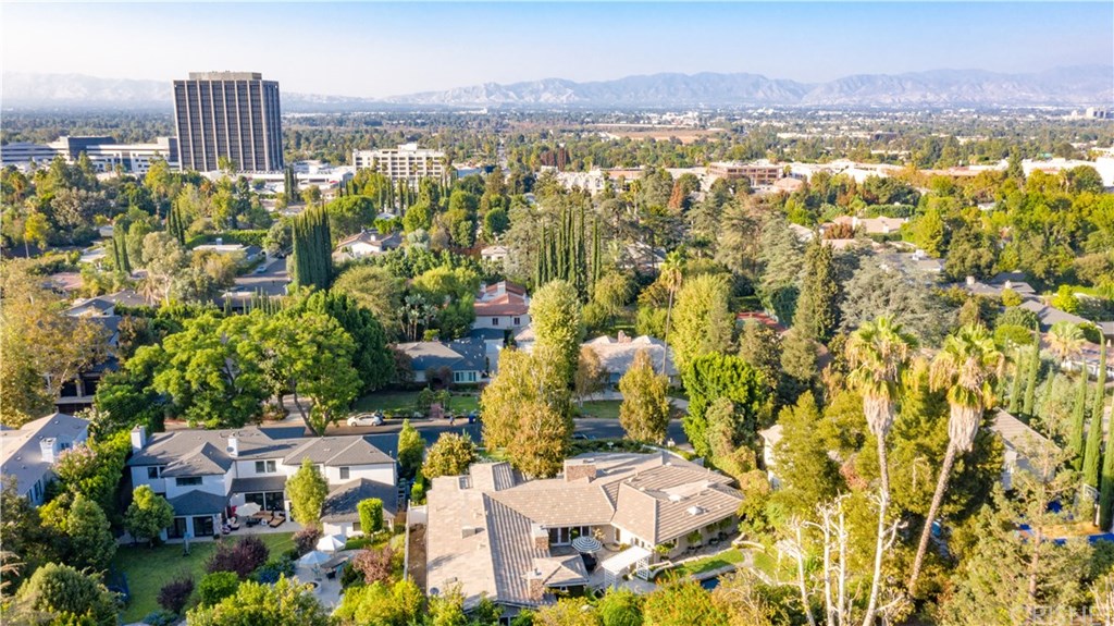 15620 Woodvale Road Encino, CA 91436 - Photo 51 of 52