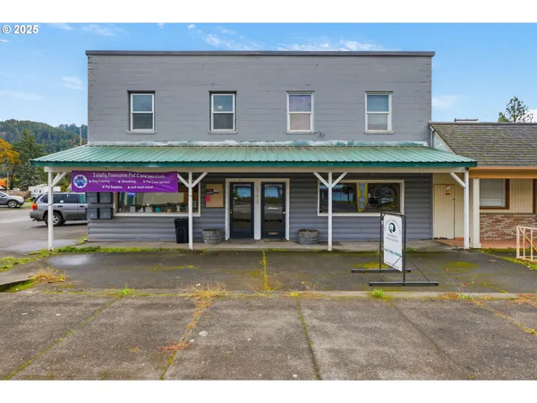 $449,900 | 47470 Highway 58, Oakridge, OR 97463