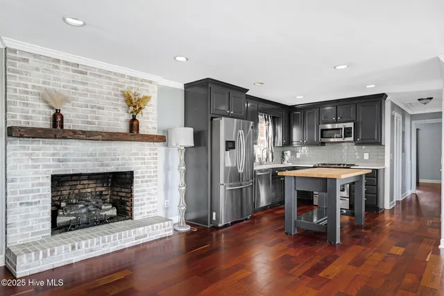 $305,000 | 122 Paul Ed Dail Road, Kenansville, NC 28349