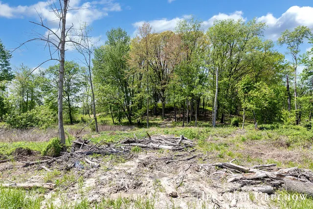 $249,000 | 757 West Sedona Hls Court Northeast, Grand Rapids, MI 49525