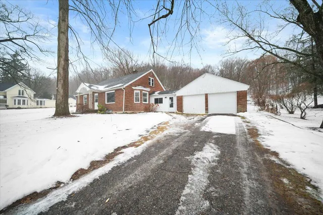 $287,000 | 721 North Jefferson Street, Lowell, MI 49331