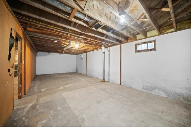 $287,000 | 721 North Jefferson Street, Lowell, MI 49331