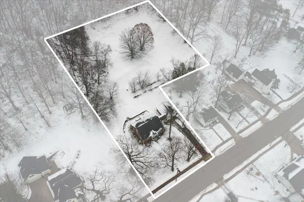 $306,000 | 721 North Jefferson Street, Lowell, MI 49331