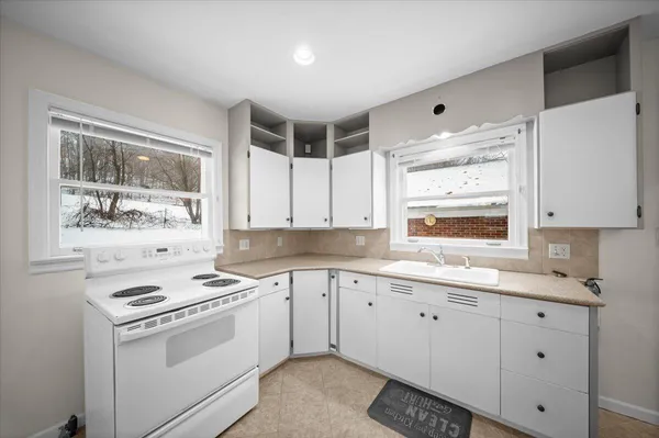 $306,000 | 721 North Jefferson Street, Lowell, MI 49331